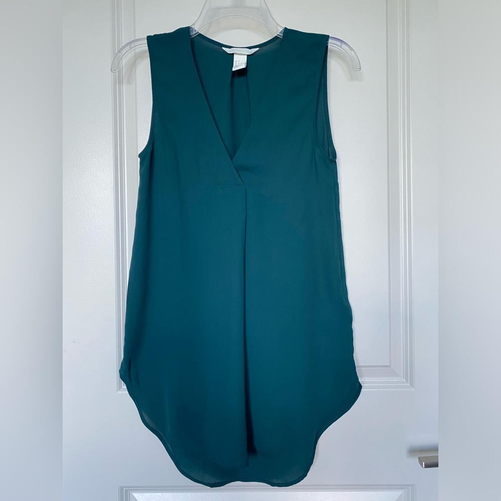 HM size 2 tunic top in green color